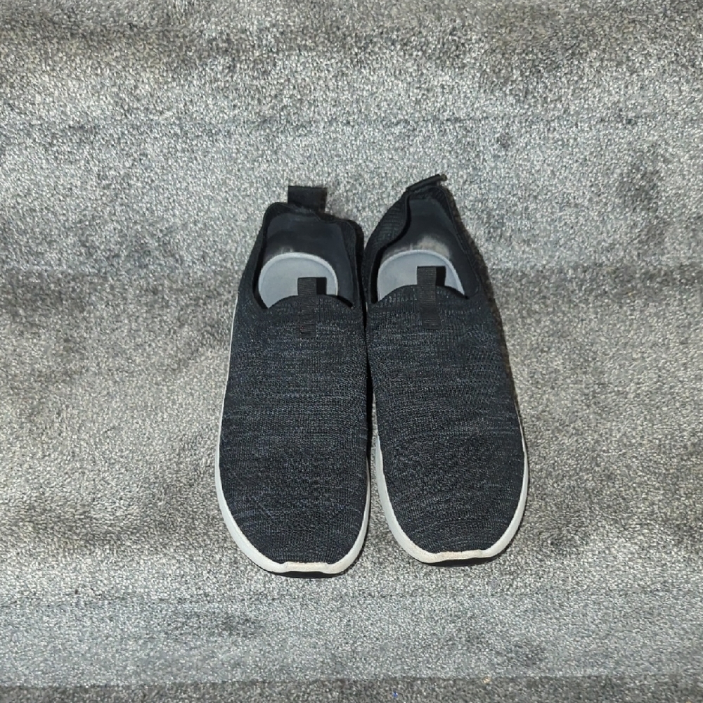 Tommy Bahama Charcoal Knit Slip-On Sneakers